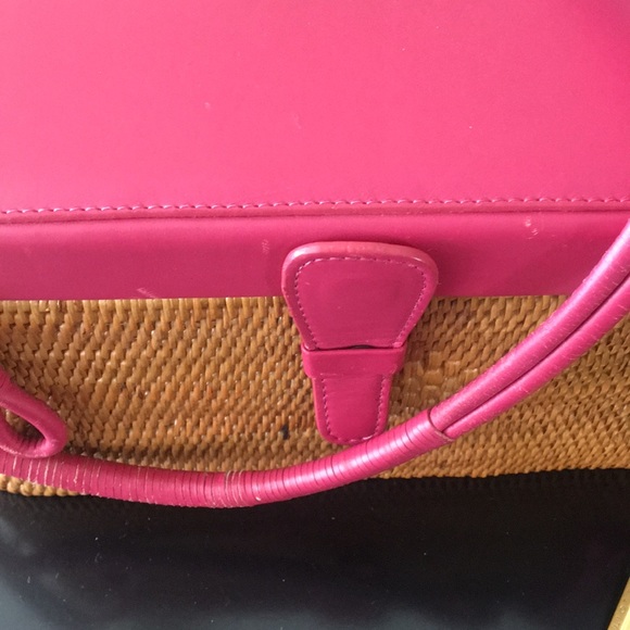 🌺ELLIOTT LUCCA🌺 Handbag - Picture 4 of 8